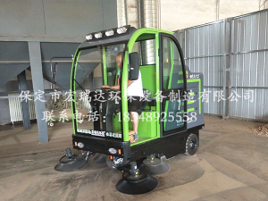 河北宏瑞達工廠(chǎng)掃地車(chē)2150走進(jìn)四川眉州禹王防水建材廠(chǎng)