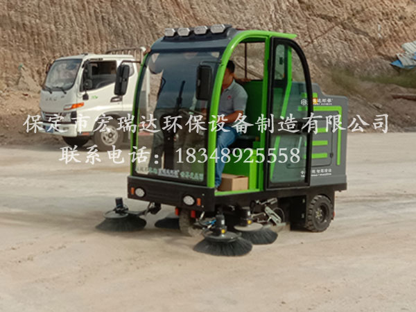 河北宏瑞達工廠(chǎng)掃地車(chē)2150在湖南湘潭攪拌站上崗