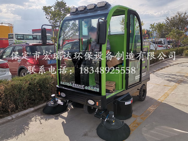 河北宏瑞達工業(yè)清掃車(chē)2150在河南鄭州南浦化工廠(chǎng)上崗