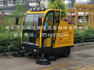 保定宏瑞達2150電動(dòng)清掃車(chē)助力于陜西咸陽(yáng)三原縣小區進(jìn)行清潔工作