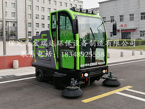 保定宏瑞達電動(dòng)清掃車(chē)在浙江麗水水利廠(chǎng)上崗