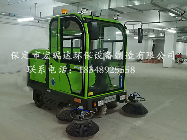 保定宏瑞達電動(dòng)清掃車(chē)在山東菏澤小區地下車(chē)庫上崗