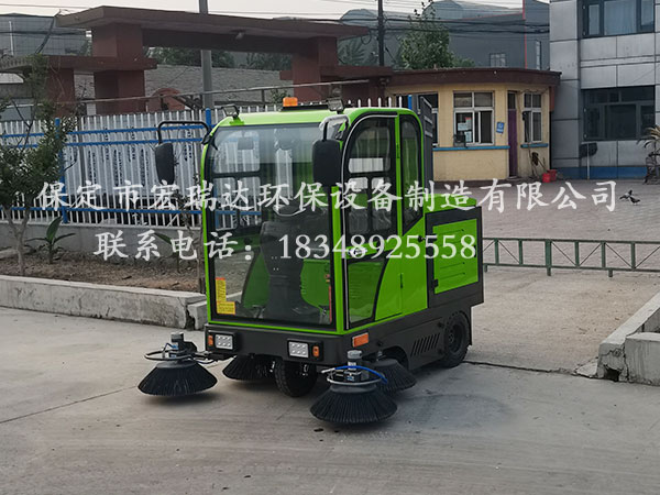 保定宏瑞達電動(dòng)清掃車(chē)在山東淄博水泥廠(chǎng)上崗